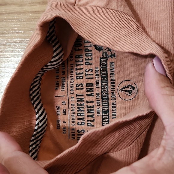 Two Volcom Pocket Dial T-shirt Women xs and small - Picture 3 of 9